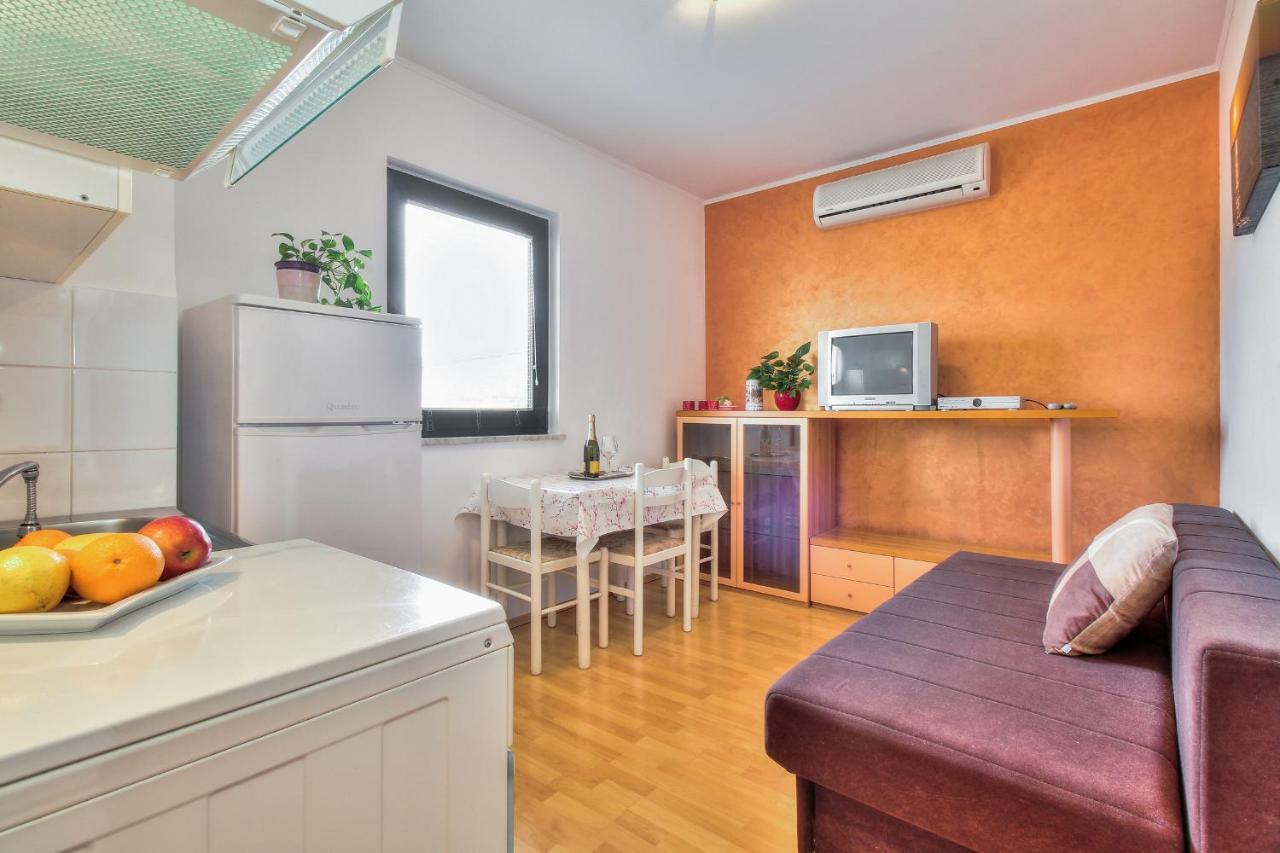 Apartments El Faro Савудрия Екстериор снимка