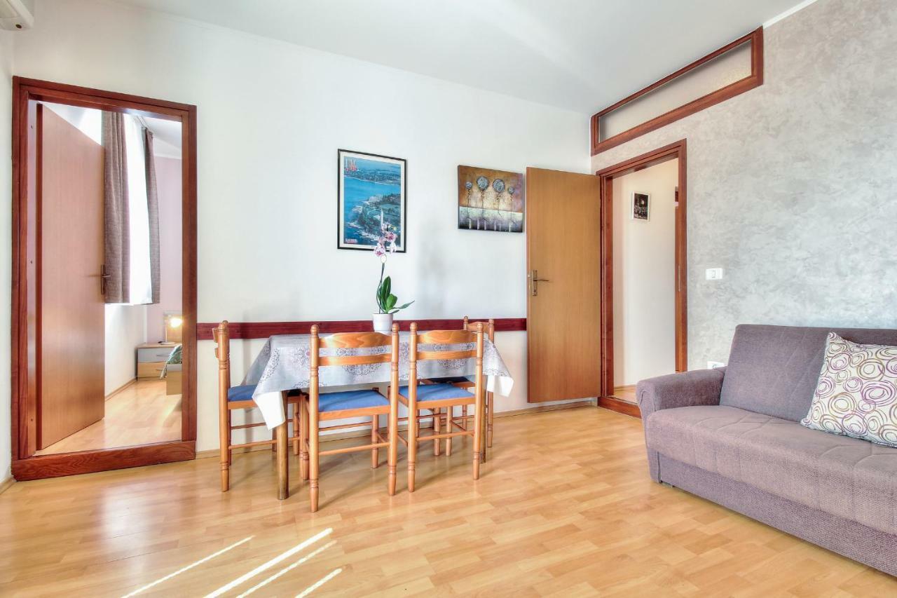Apartments El Faro Савудрия Екстериор снимка