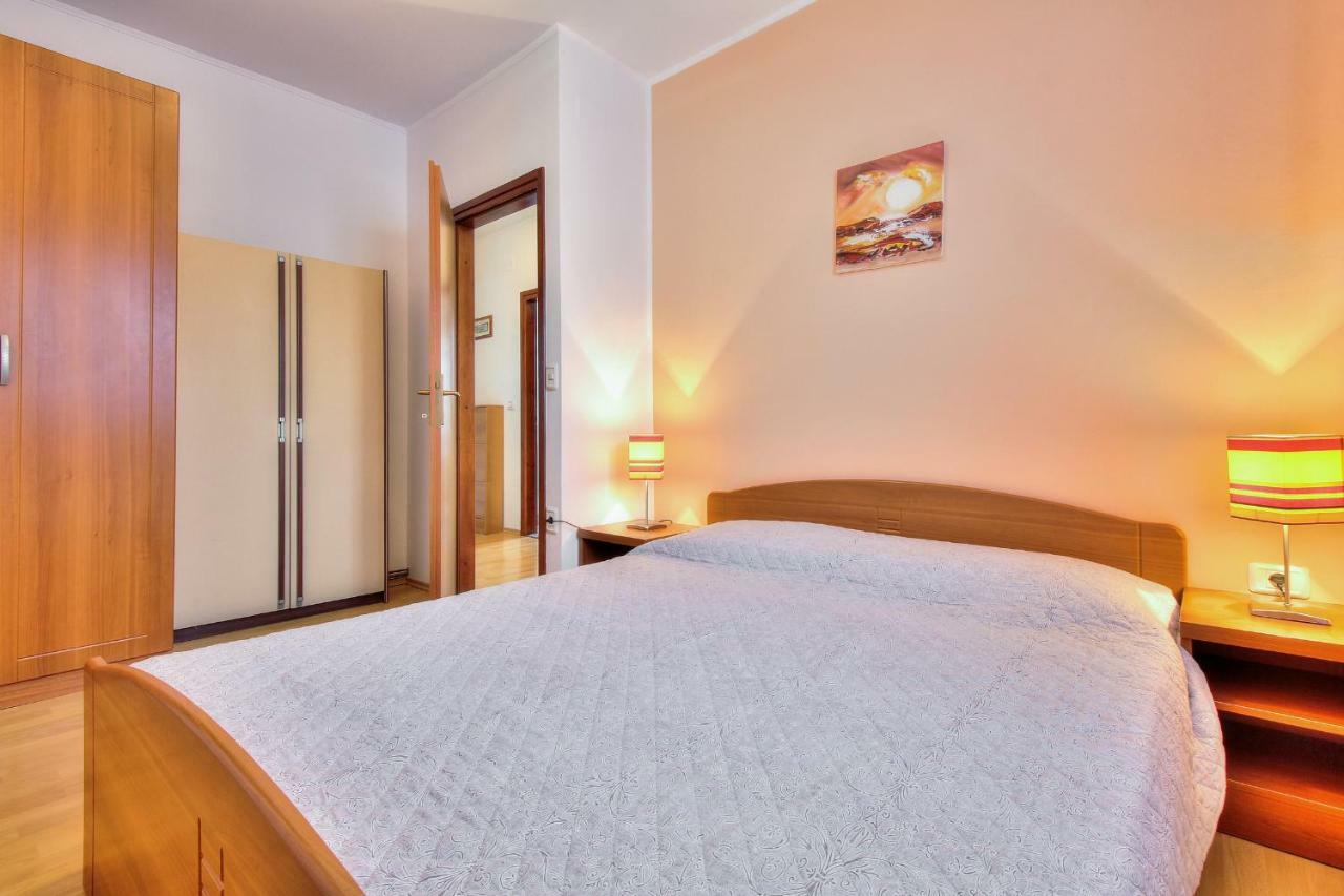 Apartments El Faro Савудрия Екстериор снимка